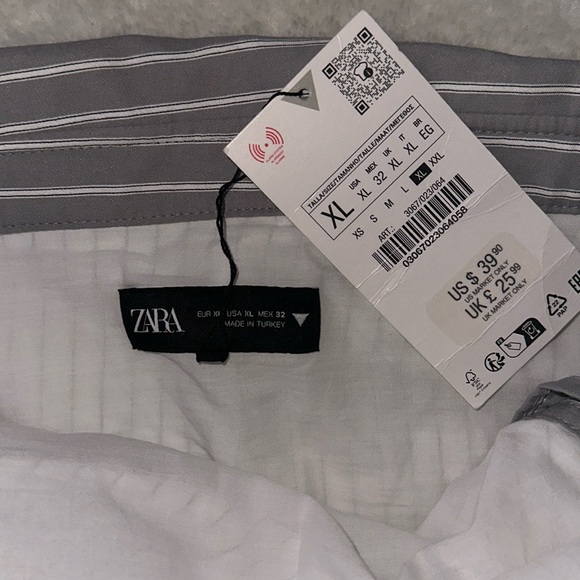 Zara Pinstripe Strapless Buttoned Top - Picture 3 of 3